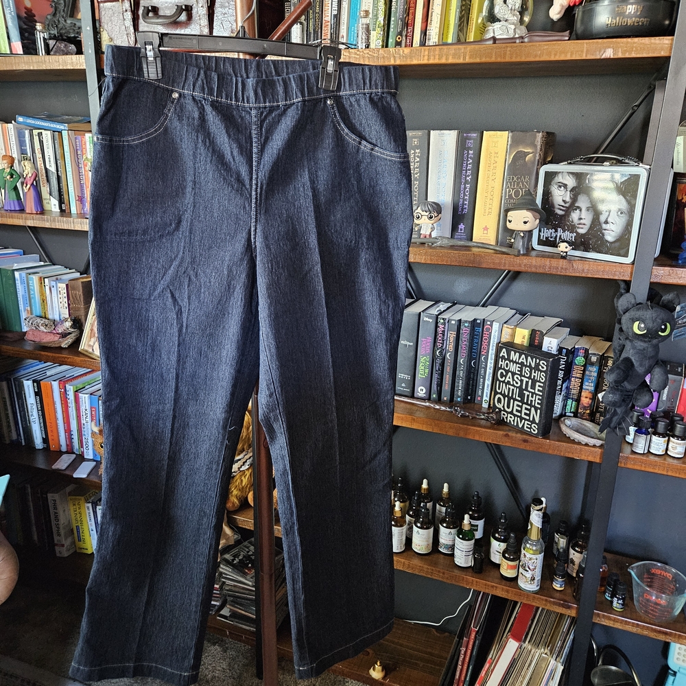 Stylish Dark Blue Women's Jeans
